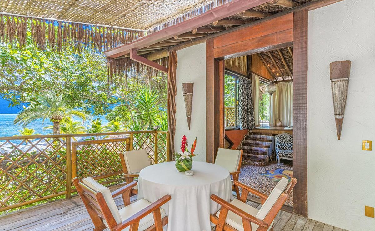 Dpny Beach Hotel & Spa Ilhabela Eksteriør bilde A villa at the resort